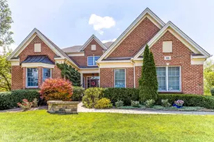15 Eagle Ridge Dr, Hawthorn Woods, IL 60047 - Photo 1