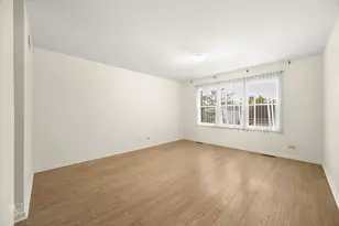 1002 Hobson Dr, Buffalo Grove, IL 60089 - Photo 12