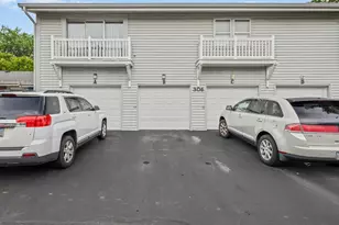 306 Milton Ct, Bloomingdale, IL 60108 - Photo 16