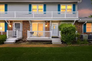 306 Milton Ct, Bloomingdale, IL 60108 - Photo 2