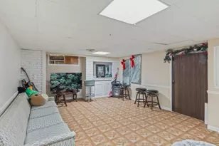 306 Milton Ct, Bloomingdale, IL 60108 - Photo 12
