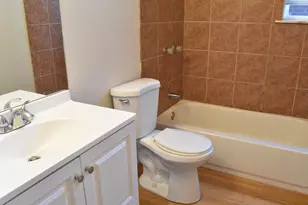 1803 W Superior St, Chicago, IL 60622 - Photo 10