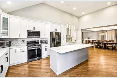 8200 S Normandy Avenue, Burbank, IL 60459 - Photo 10