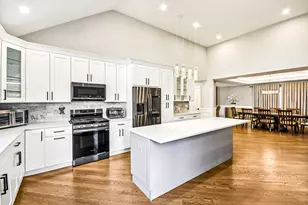 8200 S Normandy Ave, Burbank, IL 60459 - Photo 10