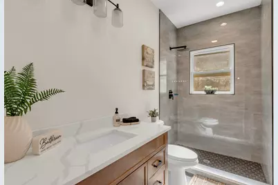 5029 W Windsor Avenue, Chicago, IL 60630 - Photo 12