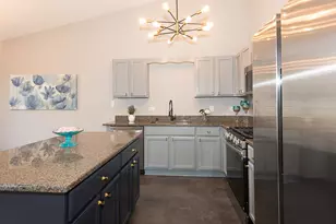 20176 Ash Ln, Lynwood, IL 60411 - Photo 8