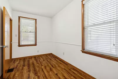 392 W Exchange Street, Crete, IL 60417 - Photo 4