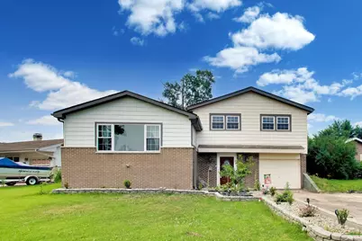 9007 W 92nd Street, Hickory Hills, IL 60457 - Photo 1
