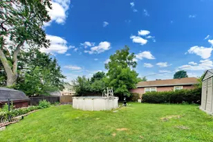 9007 W 92nd St, Hickory Hills, IL 60457 - Photo 34