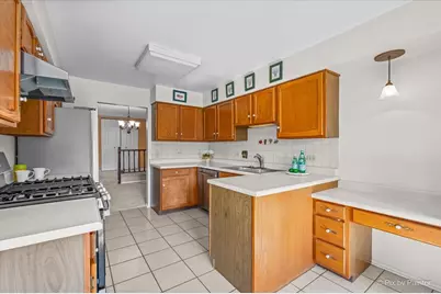 1405 Sutton Court #1405, Vernon Hills, IL 60061 - Photo 10