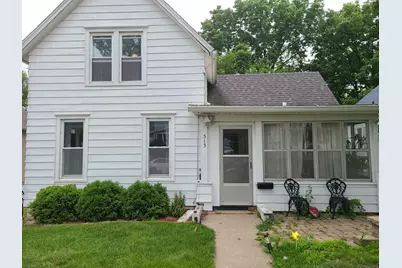513 Crawford Avenue, Dixon, IL 61021 - Photo 2