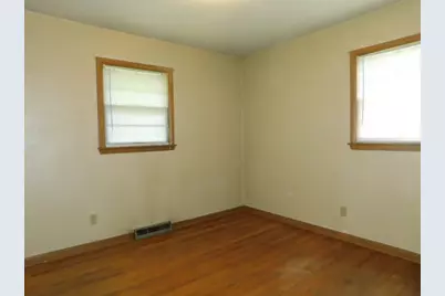 505 Fairview Boulevard, Rockford, IL 61107 - Photo 12