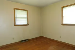 505 Fairview Blvd, Rockford, IL 61107 - Photo 12
