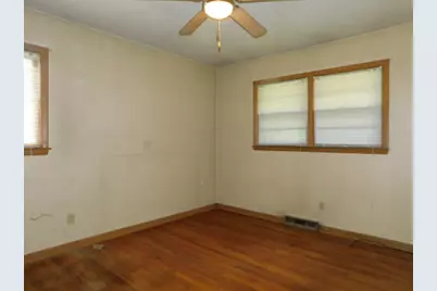 505 Fairview Boulevard, Rockford, IL 61107 - Photo 10