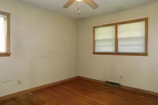 505 Fairview Blvd, Rockford, IL 61107 - Photo 10