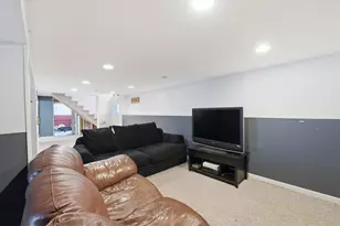 5457 N Monitor Ave, Chicago, IL 60630 - Photo 32