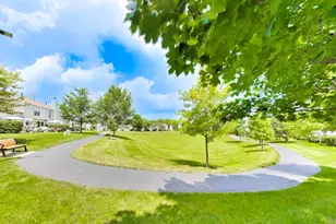 2 Chaucer Ln, Streamwood, IL 60107 - Photo 22