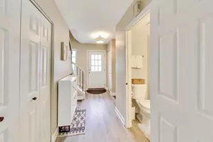 2 Chaucer Ln, Streamwood, IL 60107 - Photo 2