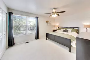 2 Chaucer Ln, Streamwood, IL 60107 - Photo 12