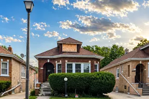 1827 S 3rd Ave, Maywood, IL 60153 - Photo 1