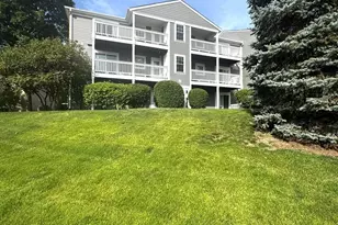 120 E Winchester Rd, Libertyville, IL 60048 - Photo 10