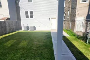 1034 N Drake Ave, Chicago, IL 60651 - Photo 16