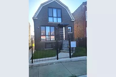 1034 N Drake Avenue, Chicago, IL 60651 - Photo 1