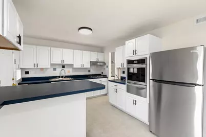 146 Pleasant Drive, Chicago Heights, IL 60411 - Photo 6