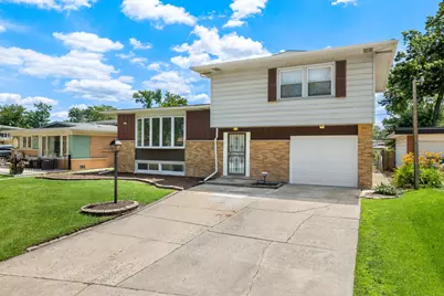 146 Pleasant Drive, Chicago Heights, IL 60411 - Photo 1