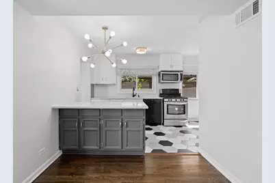 2207 Crawford Avenue, Evanston, IL 60201 - Photo 10