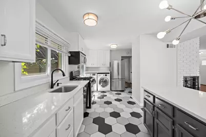 2207 Crawford Avenue, Evanston, IL 60201 - Photo 8