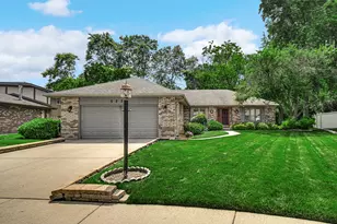 5239 Laramie Ct, Oak Forest, IL 60452 - Photo 2