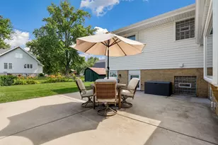 800 E 169th Pl, South Holland, IL 60473 - Photo 26