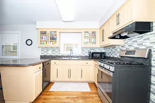 7942 W Addison St, Chicago, IL 60634 - Photo 8
