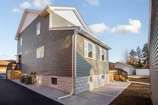 606 S York St, Elmhurst, IL 60126 - Photo 4