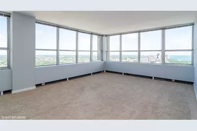 655 W Irving Park Road #4916, Chicago, IL 60613 - Photo 4