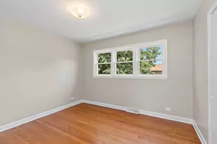 2115 N Mobile Ave, Chicago, IL 60639 - Photo 16