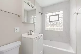 2115 N Mobile Ave, Chicago, IL 60639 - Photo 22