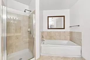 635 N Dearborn St, Chicago, IL 60654 - Photo 16