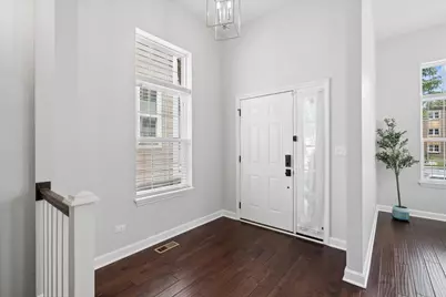 14 N Dryden Place, Arlington Heights, IL 60004 - Photo 2