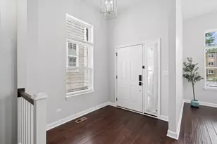 14 N Dryden Pl, Arlington Heights, IL 60004 - Photo 2