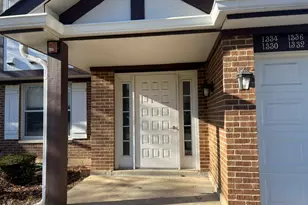 1336 Cromwell Ct, Vernon Hills, IL 60061 - Photo 2