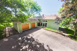 268 Scenic Dr, Tower Lakes, IL 60010 - Photo 2
