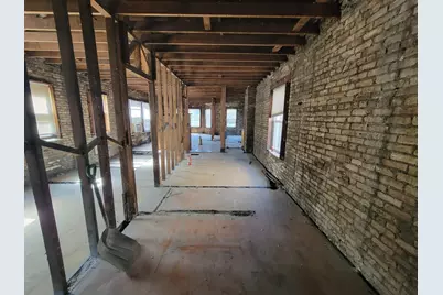 2302 W Addison Street, Chicago, IL 60618 - Photo 12