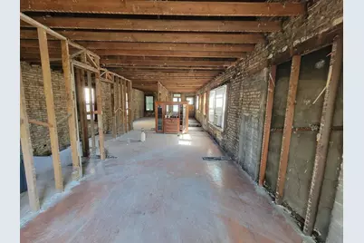 2302 W Addison Street, Chicago, IL 60618 - Photo 10