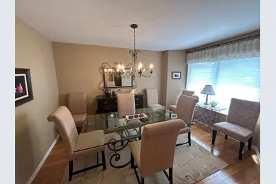 398 White Oak Lane, Lake Barrington, IL 60010 - Photo 8