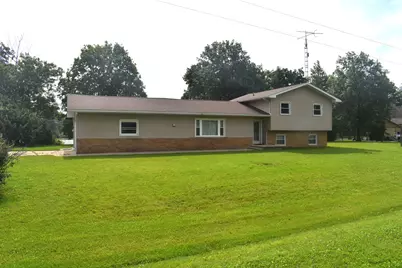 124 Hislop Drive, Cissna Park, IL 60924 - Photo 1