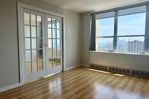 655 W Irving Park Rd, Chicago, IL 60613 - Photo 10