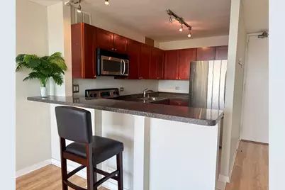 655 W Irving Park Road #4907, Chicago, IL 60613 - Photo 4