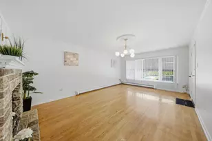 355 Luella Ave, Calumet City, IL 60409 - Photo 2